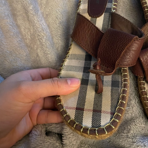 Authentic Burberry sandals - Picture 10 of 10